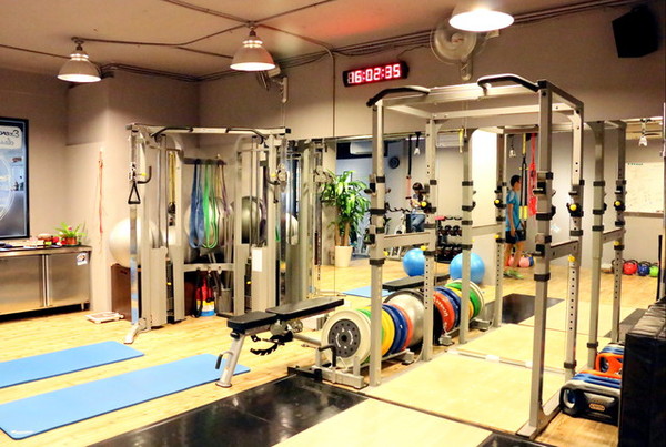 Beefit蜂運動：台北。大安～專業教練幫你找回身體的主控權。Bee Fit 蜂運動 ～大安區健身房、運動訓練中心、TRX、壺鈴、核心運動