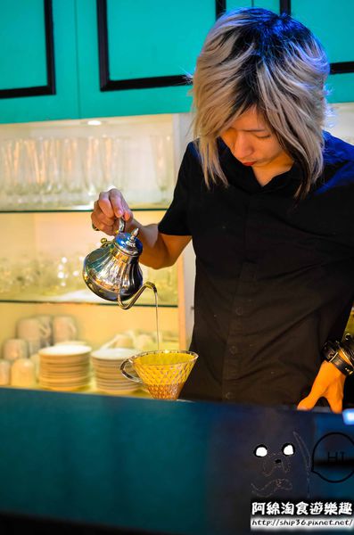 【台北義式】Oyami Cafe-夢幻下午茶餐廳.下午茶/咖啡/鬆餅/義大利麵/萬華區