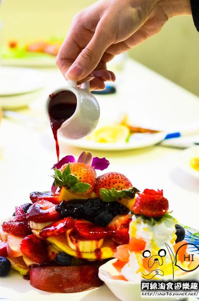 【台北義式】Oyami Cafe-夢幻下午茶餐廳.下午茶/咖啡/鬆餅/義大利麵/萬華區