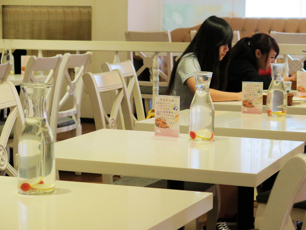 Oyami cafe:西門町逛街歇腳好去處~ 西門町下午茶咖啡、鬆餅、義大利麵。Oyami Cafe (完整菜單)