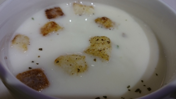 Oyami cafe:Oyami cafe 西門町下午茶咖啡 / 鬆餅 / 義大利麵-夢幻童話天堂