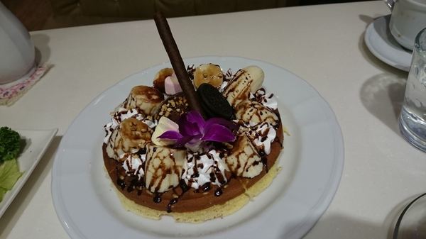 Oyami cafe:Oyami cafe 西門町下午茶咖啡 / 鬆餅 / 義大利麵-夢幻童話天堂