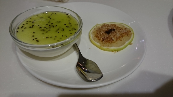 Oyami cafe:Oyami cafe 西門町下午茶咖啡 / 鬆餅 / 義大利麵-夢幻童話天堂