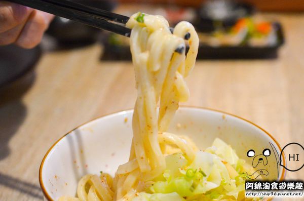 【台北居酒屋】【北捷南勢角站】小串燒-愈晚愈熱鬧的居酒屋．中永和串燒/居酒屋/寵物友善餐廳/興南夜市