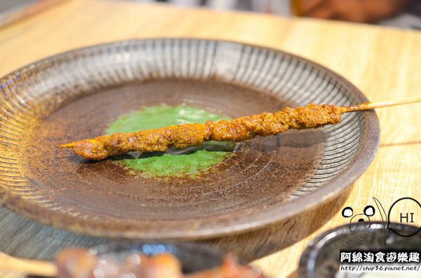 【台北居酒屋】【北捷南勢角站】小串燒-愈晚愈熱鬧的居酒屋．中永和串燒/居酒屋/寵物友善餐廳/興南夜市