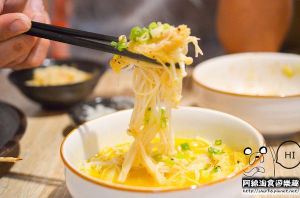 【台北居酒屋】【北捷南勢角站】小串燒-愈晚愈熱鬧的居酒屋．中永和串燒/居酒屋/寵物友善餐廳/興南夜市