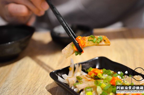 【台北居酒屋】【北捷南勢角站】小串燒-愈晚愈熱鬧的居酒屋．中永和串燒/居酒屋/寵物友善餐廳/興南夜市