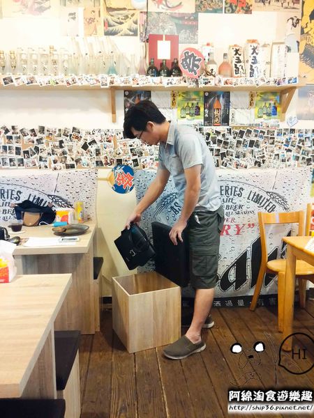 【台北居酒屋】【北捷南勢角站】小串燒-愈晚愈熱鬧的居酒屋．中永和串燒/居酒屋/寵物友善餐廳/興南夜市