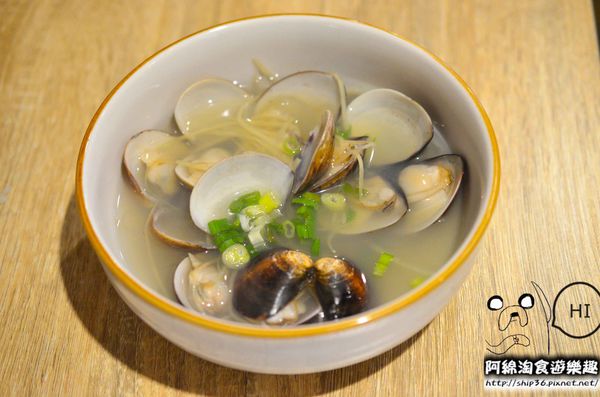 【台北居酒屋】【北捷南勢角站】小串燒-愈晚愈熱鬧的居酒屋．中永和串燒/居酒屋/寵物友善餐廳/興南夜市