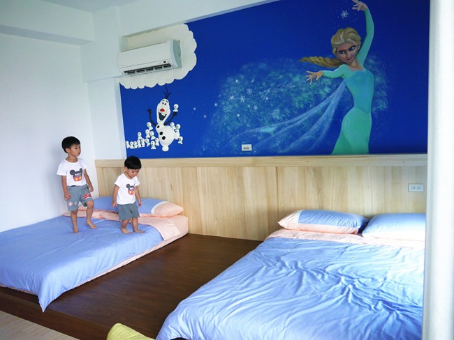 │宿。宜蘭頭城│微微的風 Zephyr 手創藝術主題民宿。捏塑DIY親子住宿大推薦