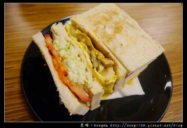 【台北食記】信義世貿北醫。i吐司早午餐。菇菇起司蛋碳烤三明治