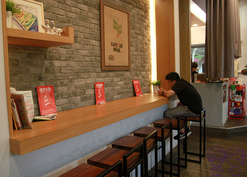 7 豐滿總匯三明治 室內座位