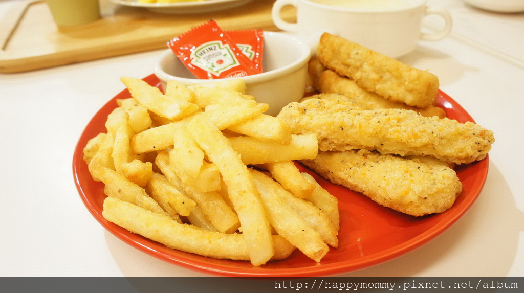 2015.11.21 淡水竹圍 朵喵喵廚房親子餐廳 (26).JPG