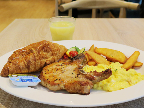 Omocafe：甜點好威啊!!   天母早午餐、下午茶優質推薦。omocafe