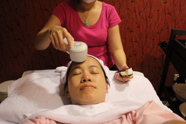 艾樂源足體養身會館：指壓按摩 / 美容SPA『艾樂源足體養身會館』捷運101世貿站