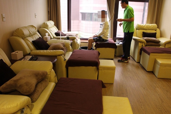 艾樂源足體養身會館：指壓按摩 / 美容SPA『艾樂源足體養身會館』捷運101世貿站