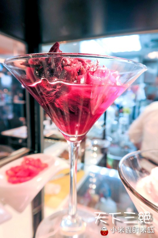 天下三絕：【台北東區︱捷運忠孝復興站】天下三絕麵食館~頂級牛肉麵與紅酒的奢華饗宴~