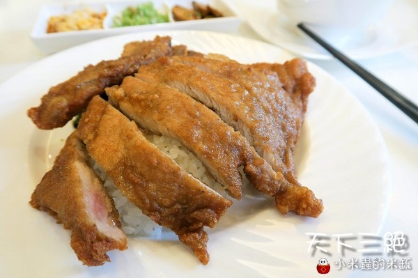 天下三絕：【台北東區︱捷運忠孝復興站】天下三絕麵食館~頂級牛肉麵與紅酒的奢華饗宴~