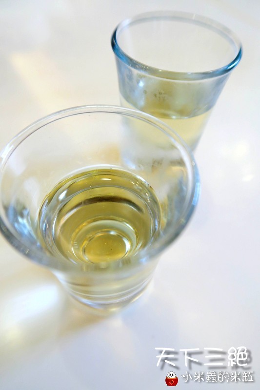 天下三絕：【台北東區︱捷運忠孝復興站】天下三絕麵食館~頂級牛肉麵與紅酒的奢華饗宴~