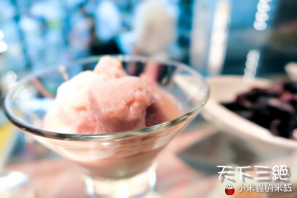 天下三絕：【台北東區︱捷運忠孝復興站】天下三絕麵食館~頂級牛肉麵與紅酒的奢華饗宴~