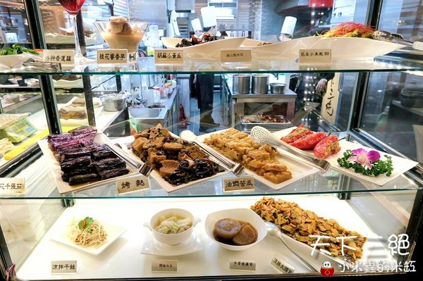 天下三絕：【台北東區︱捷運忠孝復興站】天下三絕麵食館~頂級牛肉麵與紅酒的奢華饗宴~