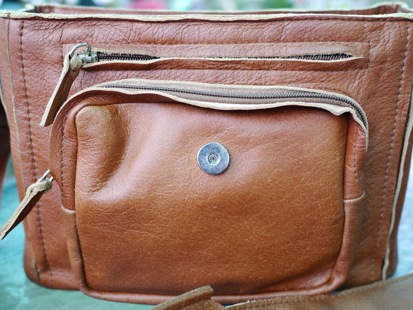 01德國 手工包 真牛皮 compagnon 高質感 相機包 旅行包 媽媽包 後背包.JPG