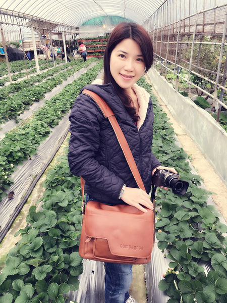 22德國 手工包 真牛皮 compagnon 高質感 相機包 旅行包 媽媽包 後背包.jpg