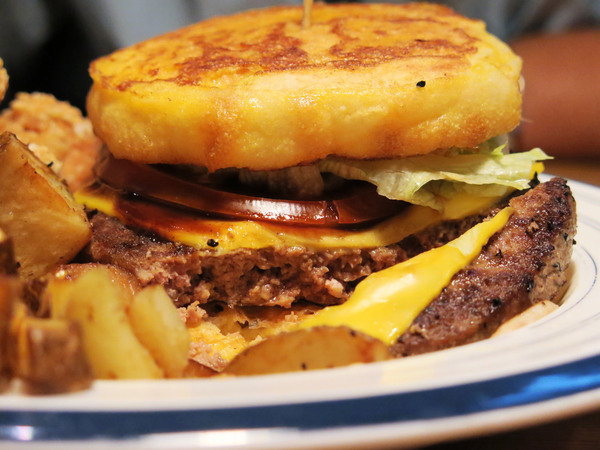 Toast Chat：東區早午餐&amp;下午茶、萌貓咪餐廳。Toast Chat