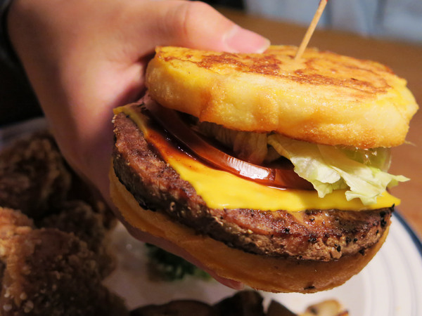 Toast Chat：東區早午餐&amp;下午茶、萌貓咪餐廳。Toast Chat