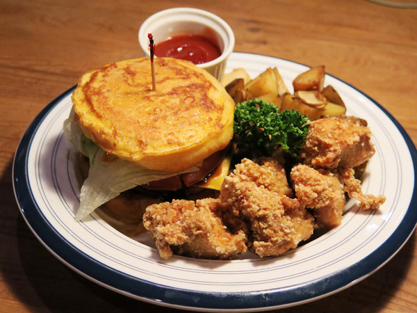 Toast Chat：東區早午餐&amp;下午茶、萌貓咪餐廳。Toast Chat