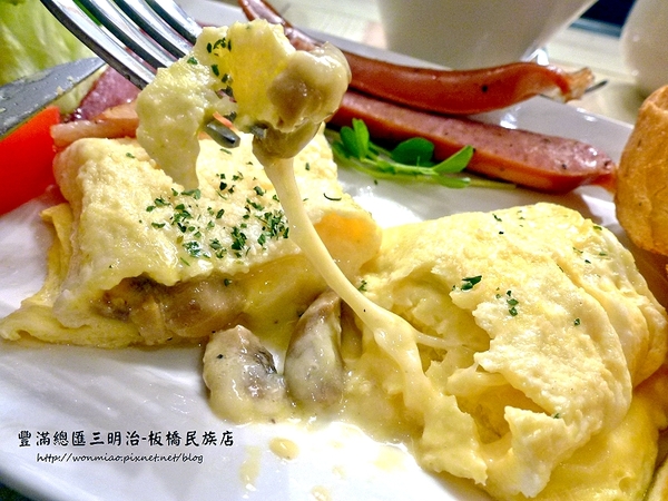 豐滿咖啡早午餐(民族店)：【新北市板橋區/食記】板橋早午餐 / 咖啡下午茶 / 豐滿 (完整菜單) ✿✿ 豐滿總匯三明治/民族店 ✿✿