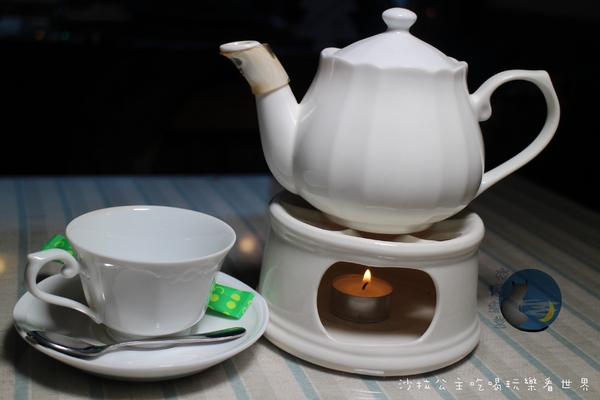 夜貓食堂：慢步淡水河畔『夜貓食堂』宵夜/燒烤BBQ/新北寵物餐廳/夜景