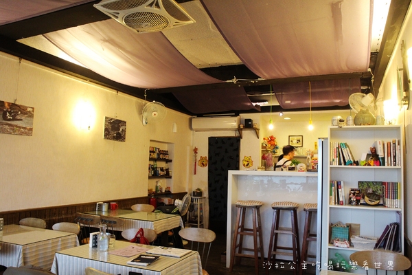 夜貓食堂：慢步淡水河畔『夜貓食堂』宵夜/燒烤BBQ/新北寵物餐廳/夜景