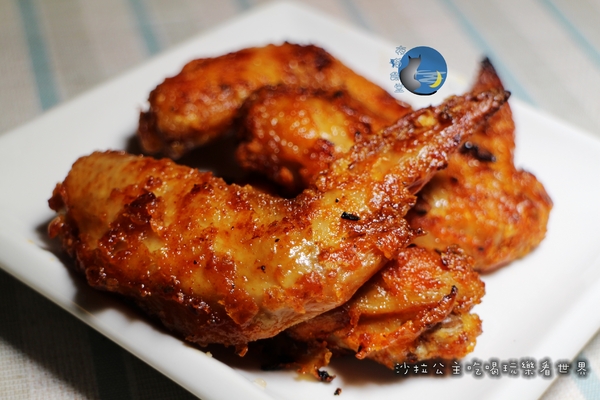 夜貓食堂：慢步淡水河畔『夜貓食堂』宵夜/燒烤BBQ/新北寵物餐廳/夜景