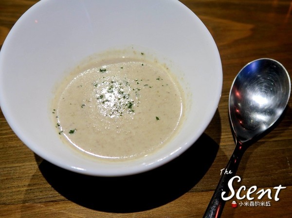 The Scent：【捷運六張犁站】THE SCENT餐酒館~台北大安區lounge bar複合式餐廳/義大利麵、燉飯、排餐、調酒