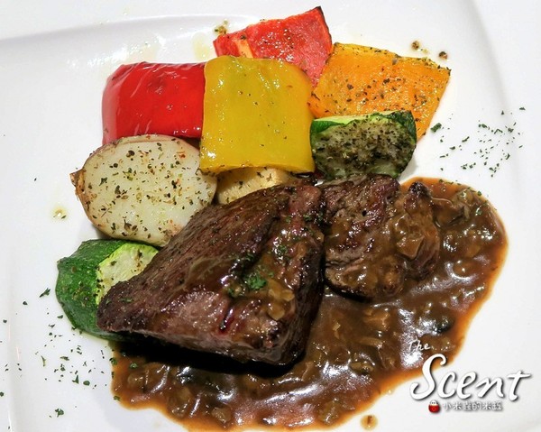 The Scent：【捷運六張犁站】THE SCENT餐酒館~台北大安區lounge bar複合式餐廳/義大利麵、燉飯、排餐、調酒