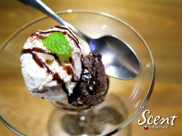 The Scent：【捷運六張犁站】THE SCENT餐酒館~台北大安區lounge bar複合式餐廳/義大利麵、燉飯、排餐、調酒