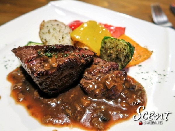 The Scent：【捷運六張犁站】THE SCENT餐酒館~台北大安區lounge bar複合式餐廳/義大利麵、燉飯、排餐、調酒