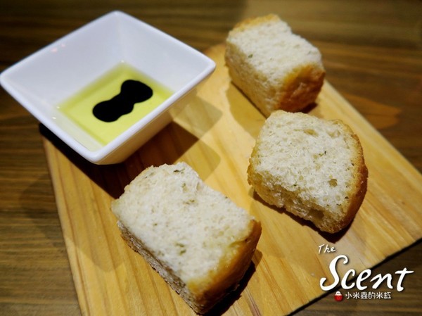 The Scent：【捷運六張犁站】THE SCENT餐酒館~台北大安區lounge bar複合式餐廳/義大利麵、燉飯、排餐、調酒