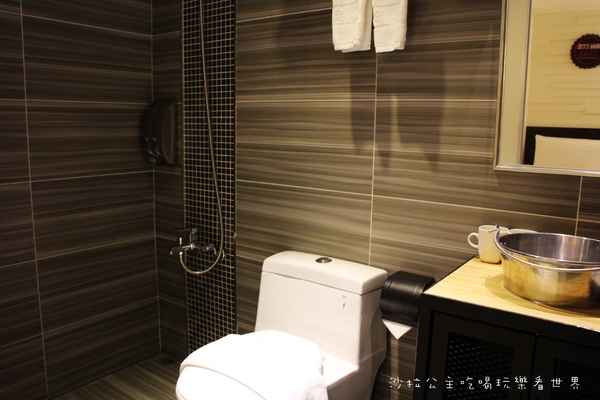 旅‧晨行旅:台北車站住宿『旅‧晨行旅 Re-Change Hotel』 商務/自助行/重慶南路