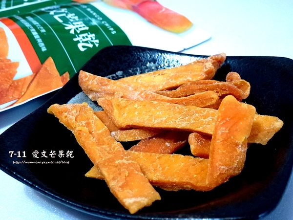 7-11薄切香蕉脆片, 愛文芒果乾：【激推7-11超商零食】超涮嘴天然水果乾  ✿✿ 地表最強薄切香蕉脆片, 愛文芒果乾 ✿✿