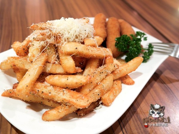 貓咪先生的朋友：【捷運忠孝復興站】貓咪先生的朋友 ~美式早午餐/下午茶，有貓咪坐鎮的可愛小店♥