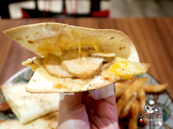 貓咪先生的朋友：【捷運忠孝復興站】貓咪先生的朋友 ~美式早午餐/下午茶，有貓咪坐鎮的可愛小店♥