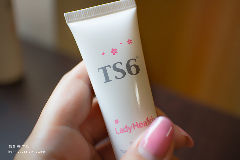 美體 %2F 陶晶瑩代言 ♥ TS6 護一生。私密保養 ♥ 潔淨幕斯。緊彈水嫩凝膠