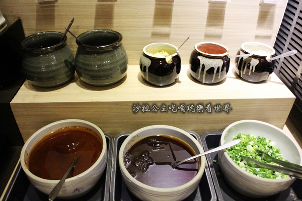 饗宴石頭火鍋(吉林店):台北中山 『饗宴石頭火鍋(吉林店) 』捷運行天宮