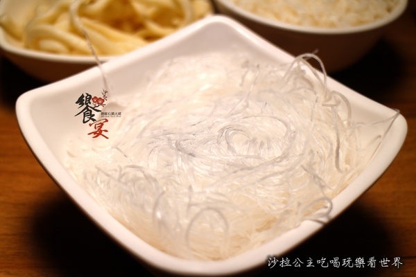 饗宴石頭火鍋(吉林店):台北中山 『饗宴石頭火鍋(吉林店) 』捷運行天宮