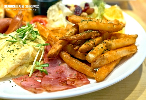 豐滿早午餐(信義世貿店)：【信義早午餐 / 世貿下午茶/ 豐滿三明治】早餐一定要吃得豐盛！ ✿✿ 豐滿總匯三明治(信義世貿店) ✿✿