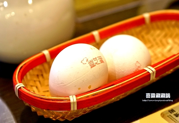 喜園風味涮涮鍋：【新莊火鍋 / 新莊有機蔬食】用心加上良心，讓您吃得更加安心！ ✿✿ 喜園涮涮鍋 ✿✿