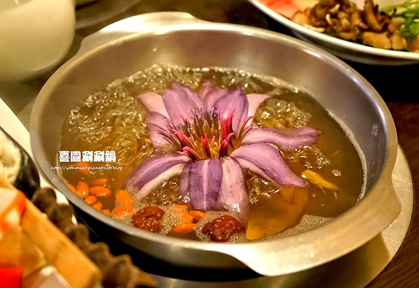 喜園風味涮涮鍋：【新莊火鍋 / 新莊有機蔬食】用心加上良心，讓您吃得更加安心！ ✿✿ 喜園涮涮鍋 ✿✿