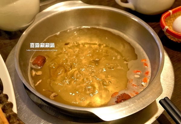 喜園風味涮涮鍋：【新莊火鍋 / 新莊有機蔬食】用心加上良心，讓您吃得更加安心！ ✿✿ 喜園涮涮鍋 ✿✿